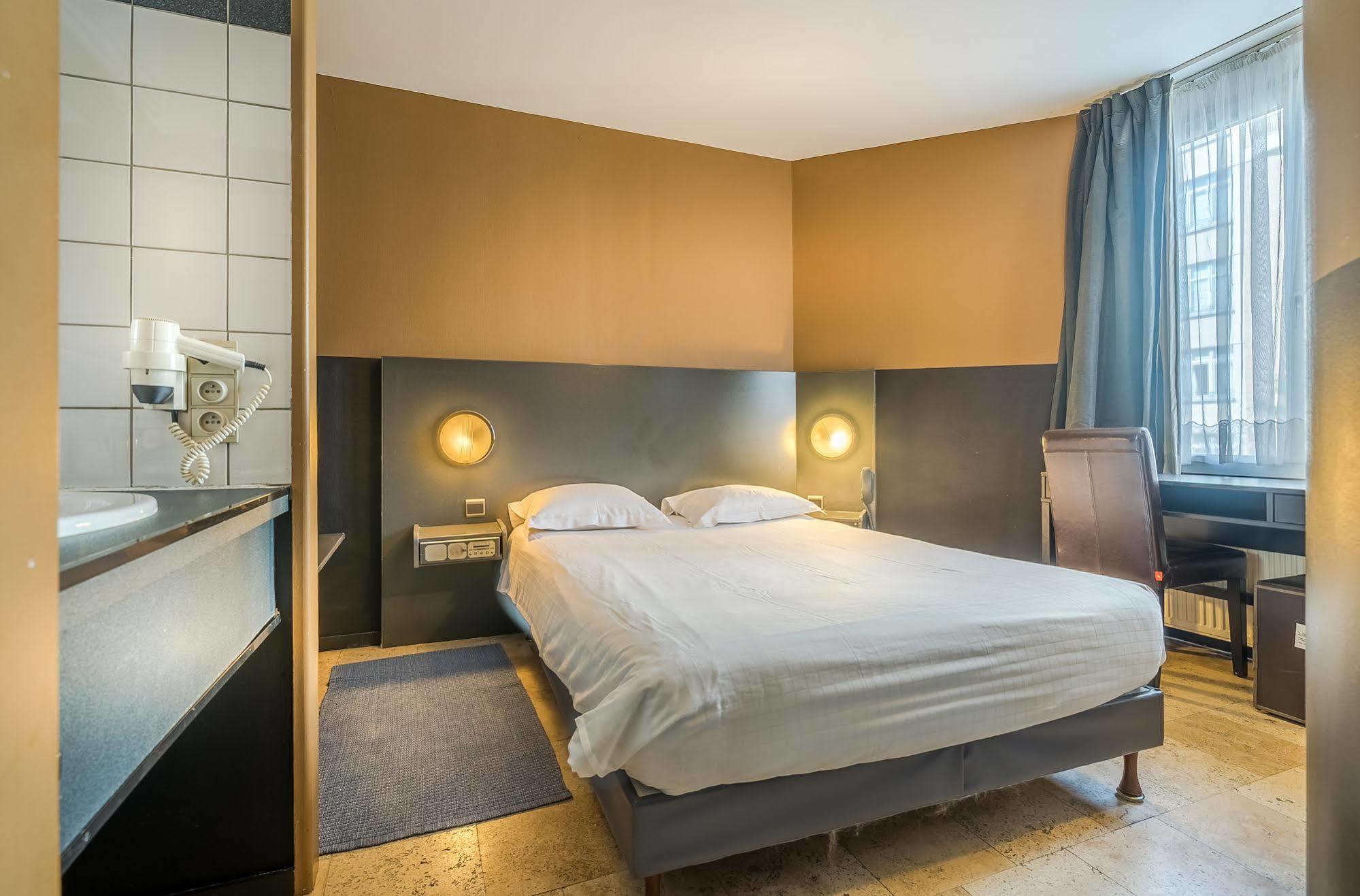Hotel Lambeau Etterbeek Luaran gambar